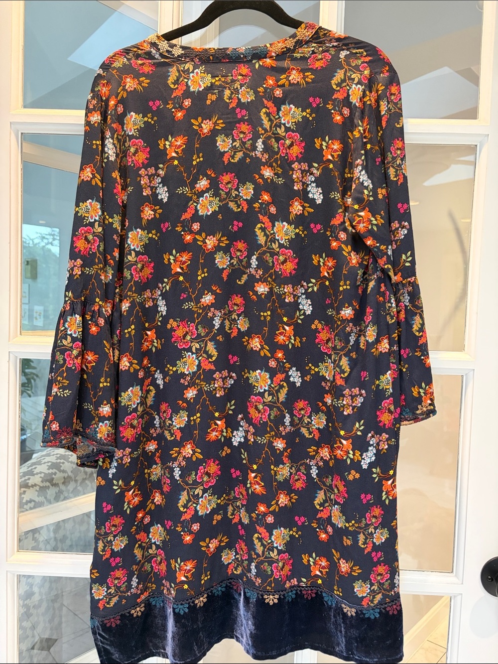Johnny Was Flare Sleeve Velvet Trim Tunic - M New! - Picture 4 of 6